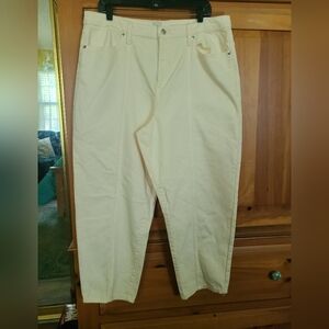 NWT Sz 16 High Rise Tapwres Leg Jeans